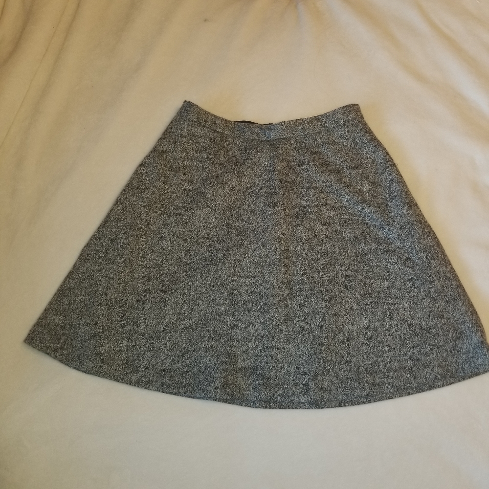 Banana Republic Knee Lined Skirt Grey - Size 2
